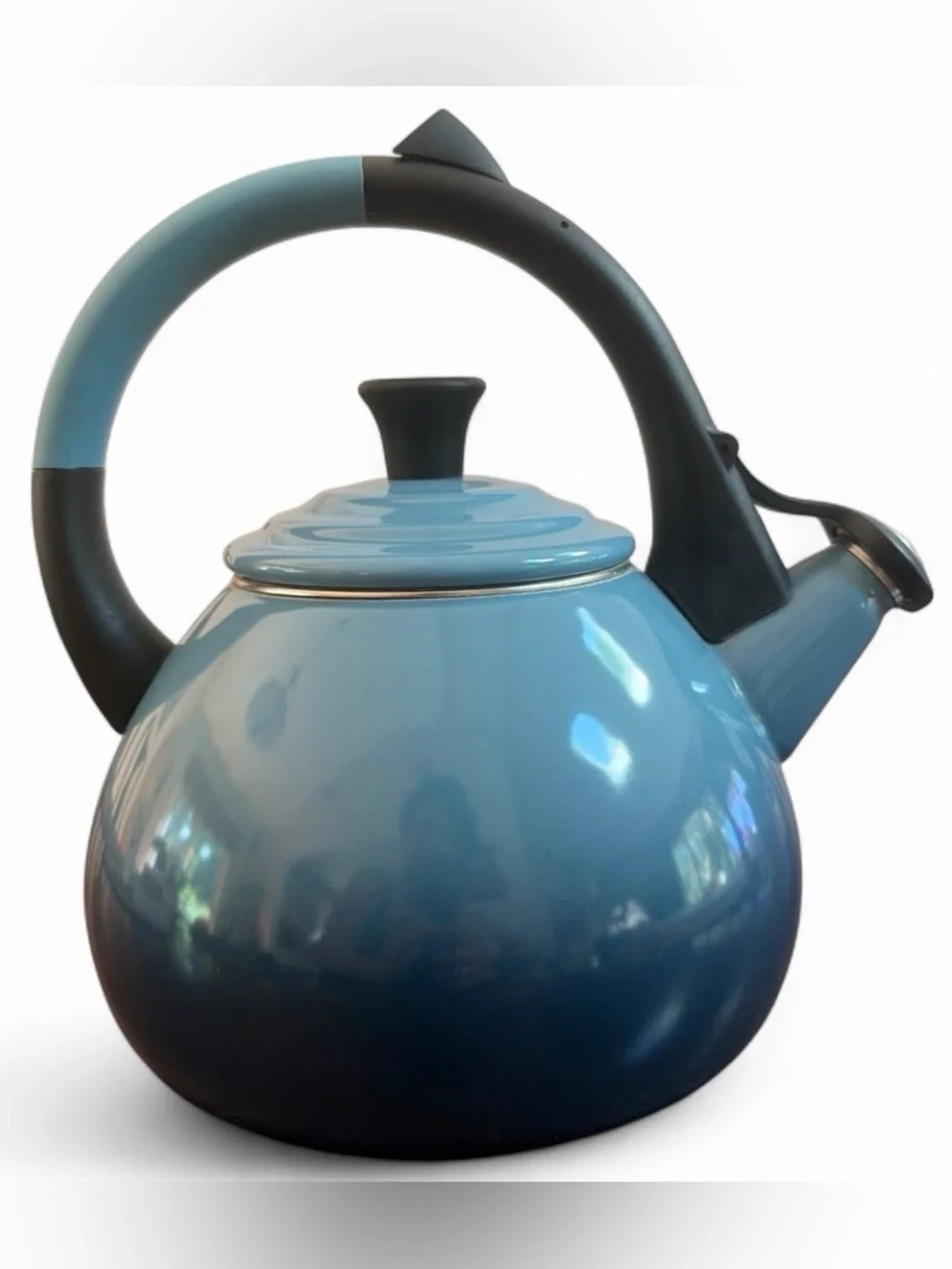 Le Creuset Oolong Kettle Blue Ombré Enamel Teapot Tea Kettle 1.5L 1.6Qt
